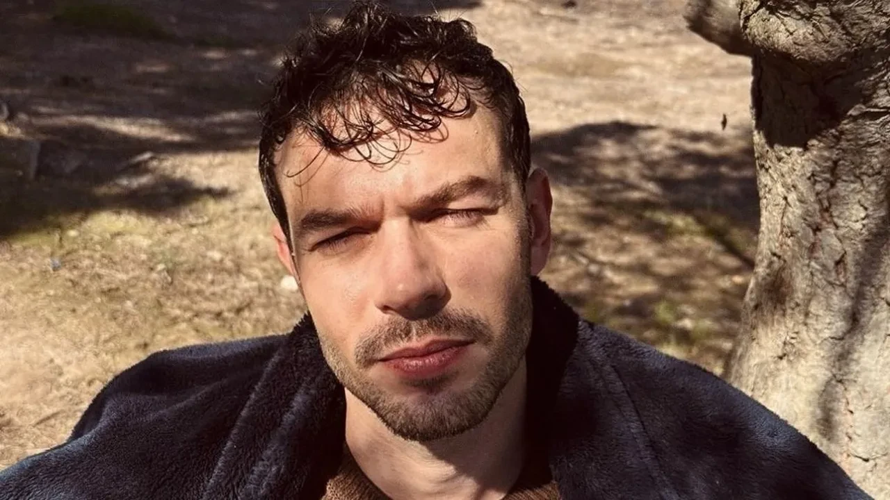 Aytaç Şaşmaz’dan Helin Kandemir’e övgü dolu sözler! Başarılı oyuncunun verdiği yanıt gündem oldu
