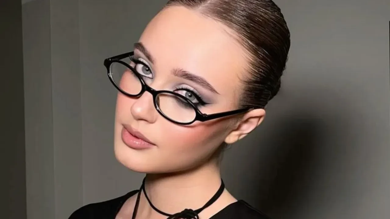 "Clean girl" dönemi bitti mi? Yeni yükselen siren office ve mob wife makyajı nasıl yapılır?