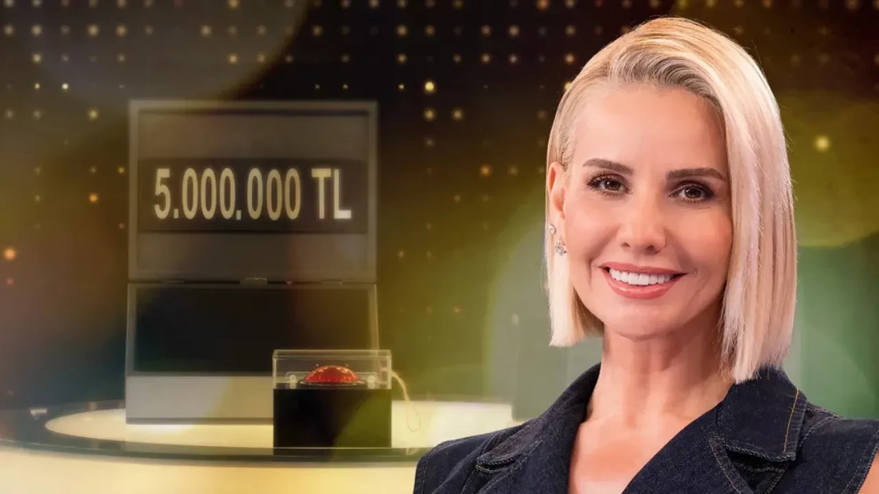 Esra Erol bombayı patlattı! Kocası Ali Özbir'in telefonunda kaydettiği isim kırdı geçirdi