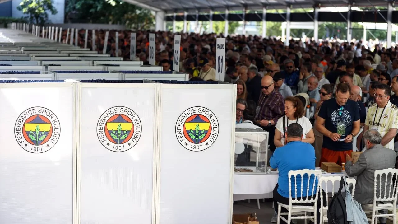 Fenerbahçe'den teknik direktör açıklaması! Sarı-lacivertli taraftarlar merakla bekliyordu