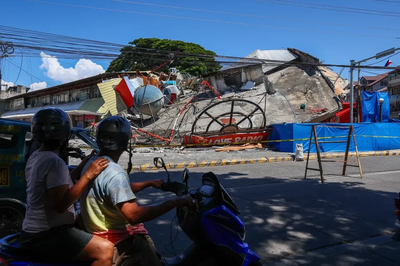 Filipinler'deki 7,8'lik deprem sonrası yardım çığlığı: İnsanlar aç! Yiyecek ve suya ihtiyacımız var