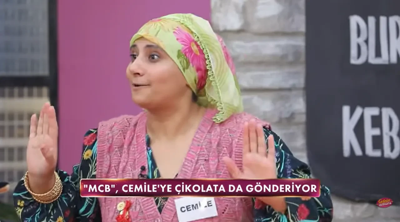 Gelinim Mutfakta'da bir sürpriz hediye daha! İçinden çıkan şiir Cemile'yi çileden çıkardı