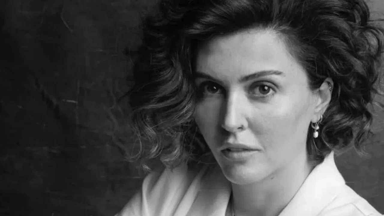 Kral Kaybederse’nin Neslihan’ı İdil Yener ‘Aşk ve Taht’ ile ekranlara dönüyor! Oyuncunun performansı merak konusu oldu