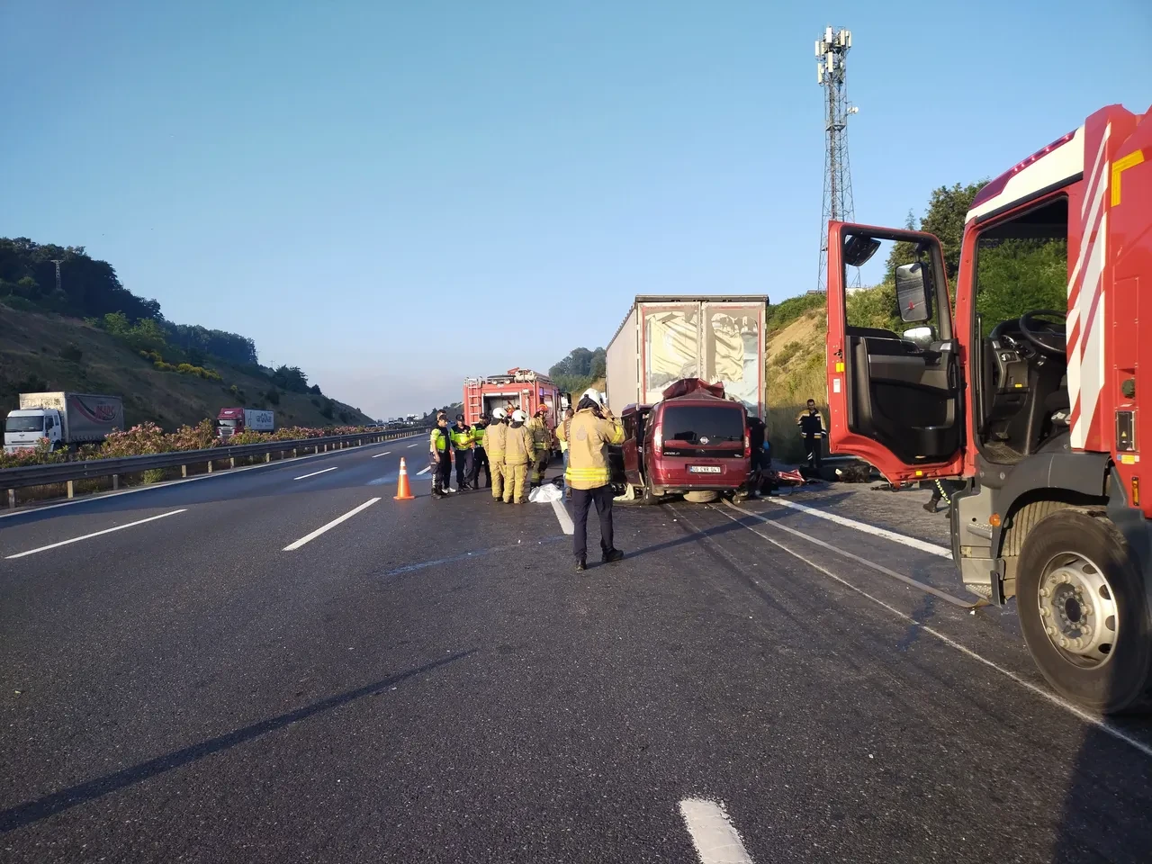 Kuzey Marmara Otoyolu'nda feci kaza! 1'i bebek 3 kişi hayatını kaybetti