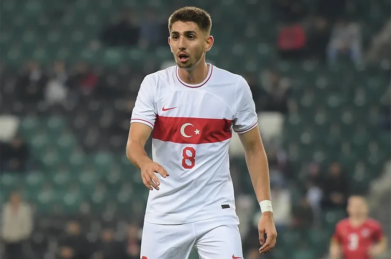 TFF açıkladı: 2 futbolcu A Milli Takım kampından ayrıldı!