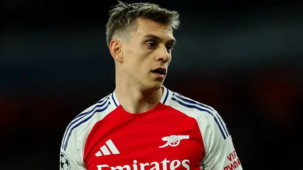 Vincenzo Italiano istedi, Serdal Adalı harekete geçti! Leandro Trossard için resmi temaslar kuruldu