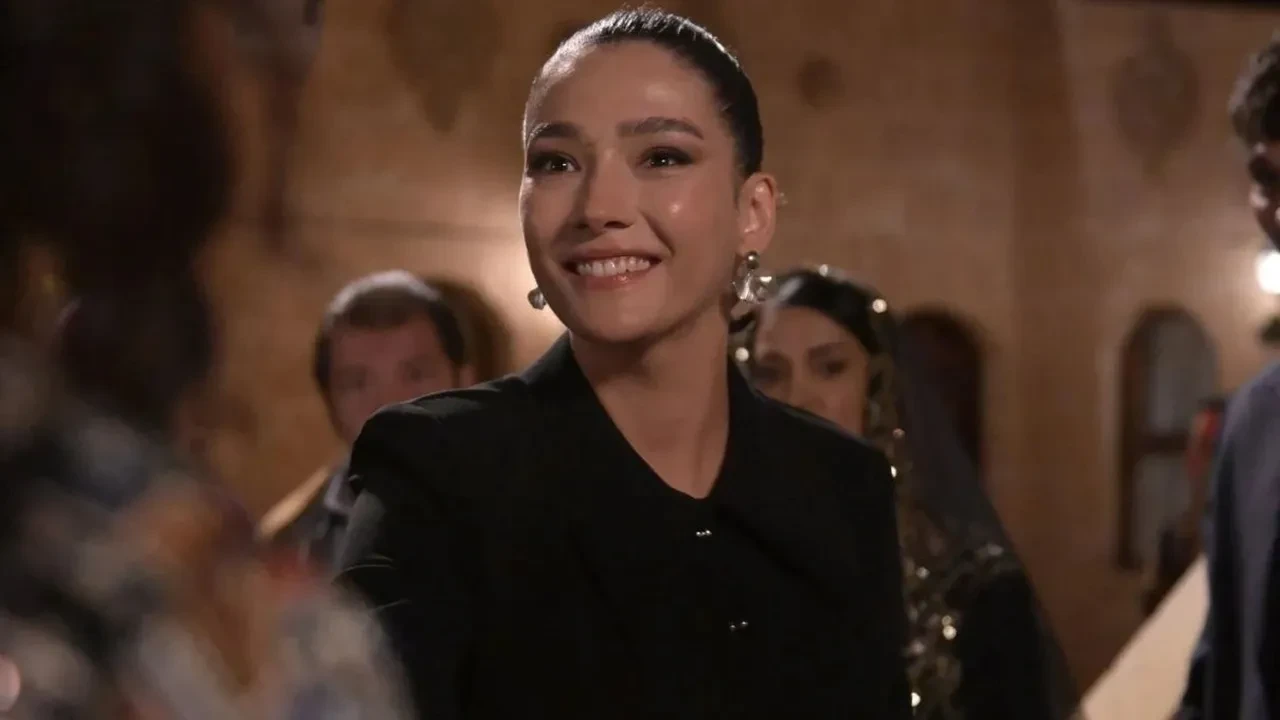 Aybüke Pusat Halef Köklerin Çağrısı dizisinden kovuldu mu? İşte bomba iddia