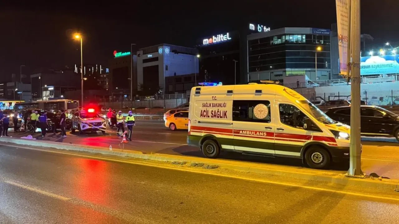 Bakırköy'de motosiklet kazası: 2 kişi hayatını kaybetti