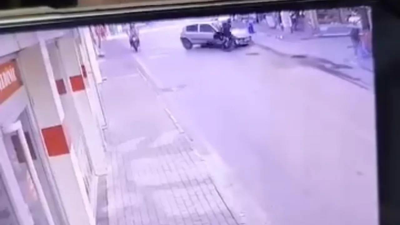 Bursa’da 'Yapay zeka' dedirten kaza! Düştü, kalktı, hiçbir şey olmamış gibi yoluna devam etti