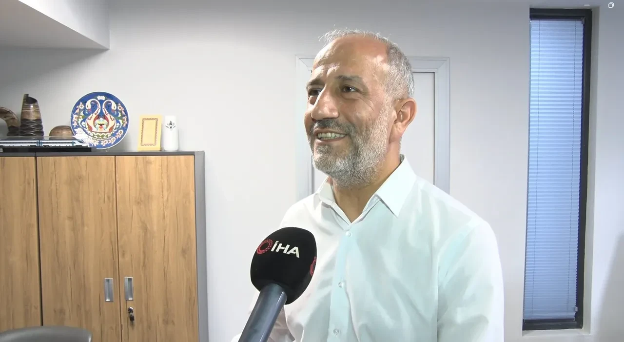 Dizi tanıtımı izlerken şoke oldu! Netflix, Türk öğretmen Mustafa Güler'e 2 milyon lira tazminat ödeyecek