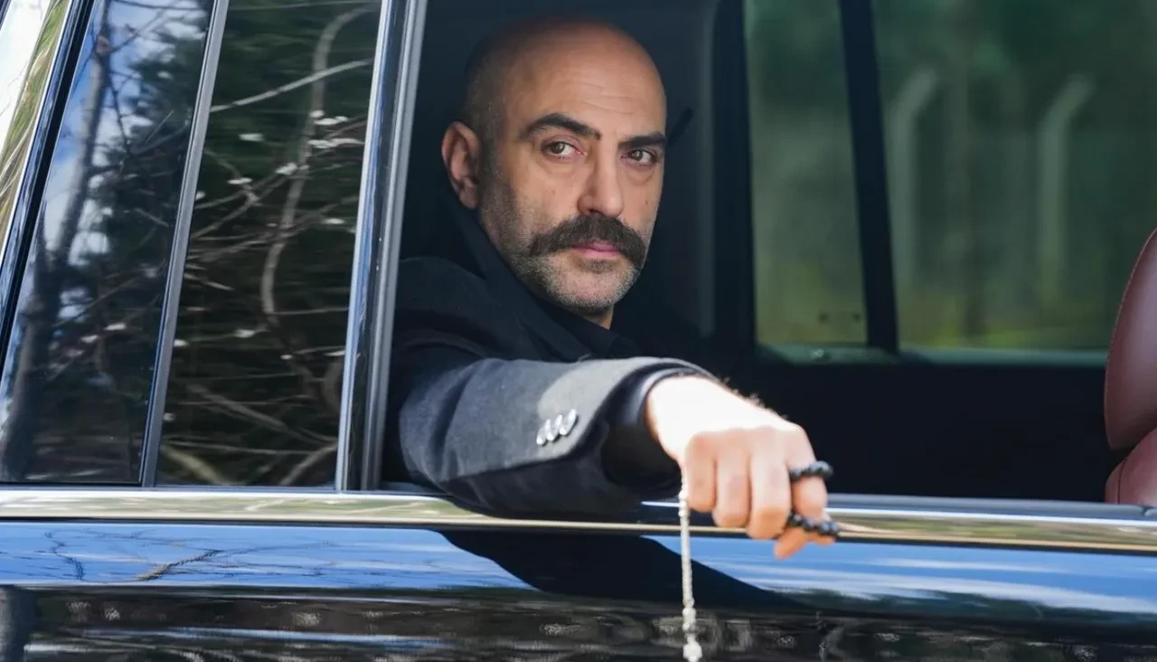 Eşref Rüya dizisi neden bitti? Eşref Rüya'nın Ölü Yaşar'ı Erol Babaoğlu'ndan açıklama