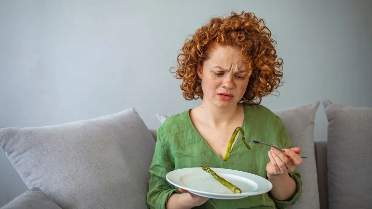 Gece gelen aniden yeme atakları (Binge Eating) ile başa çıkma ve duygusal açlığı yönetme sırları!