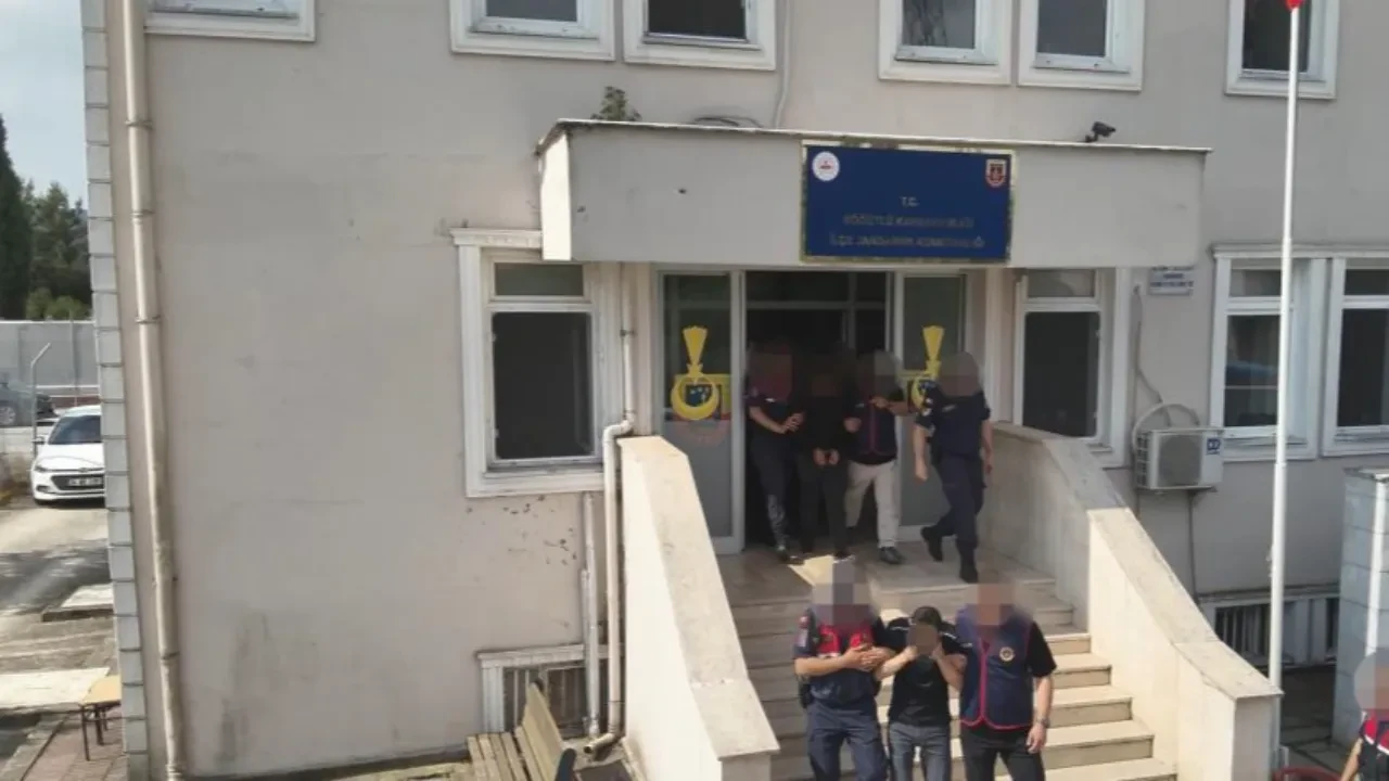 İşletmelerin kabusu oldular! 30 milyonluk kablo çalan çete çökertildi