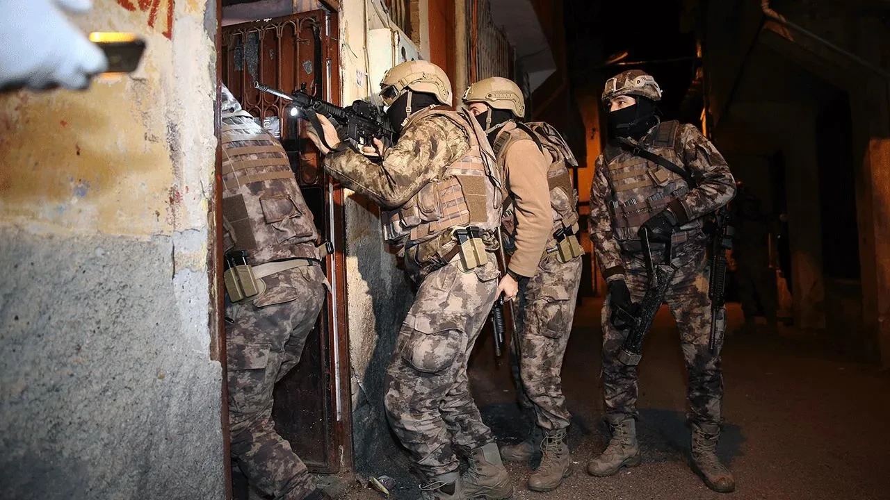 İstanbul'da DEAŞ'ın kasasına operasyon: Gözaltılar var
