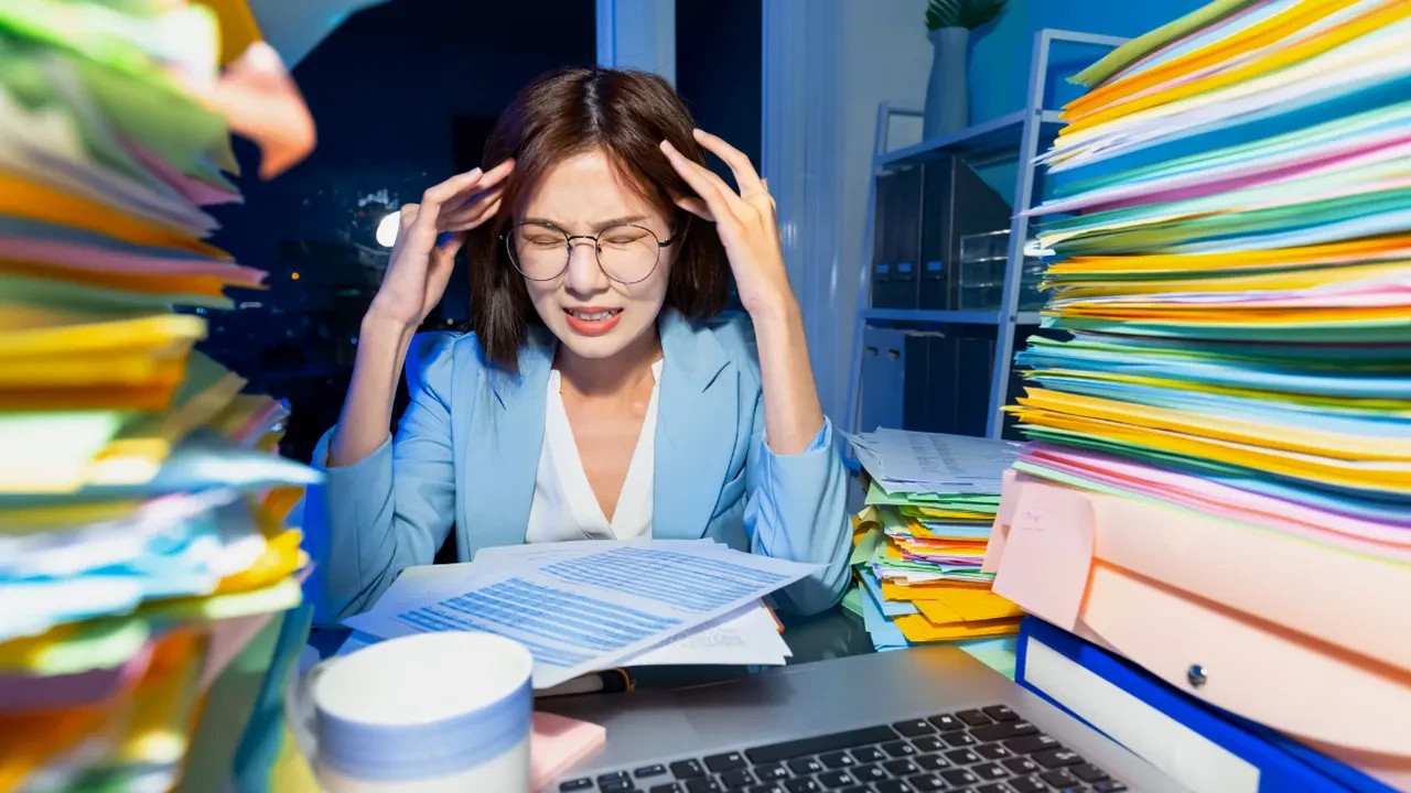 Ofiste tükenmişlik (burnout) yaşamamak için profesyonelce "hayır" deme sanatı ve sınır çizme cümleleri  