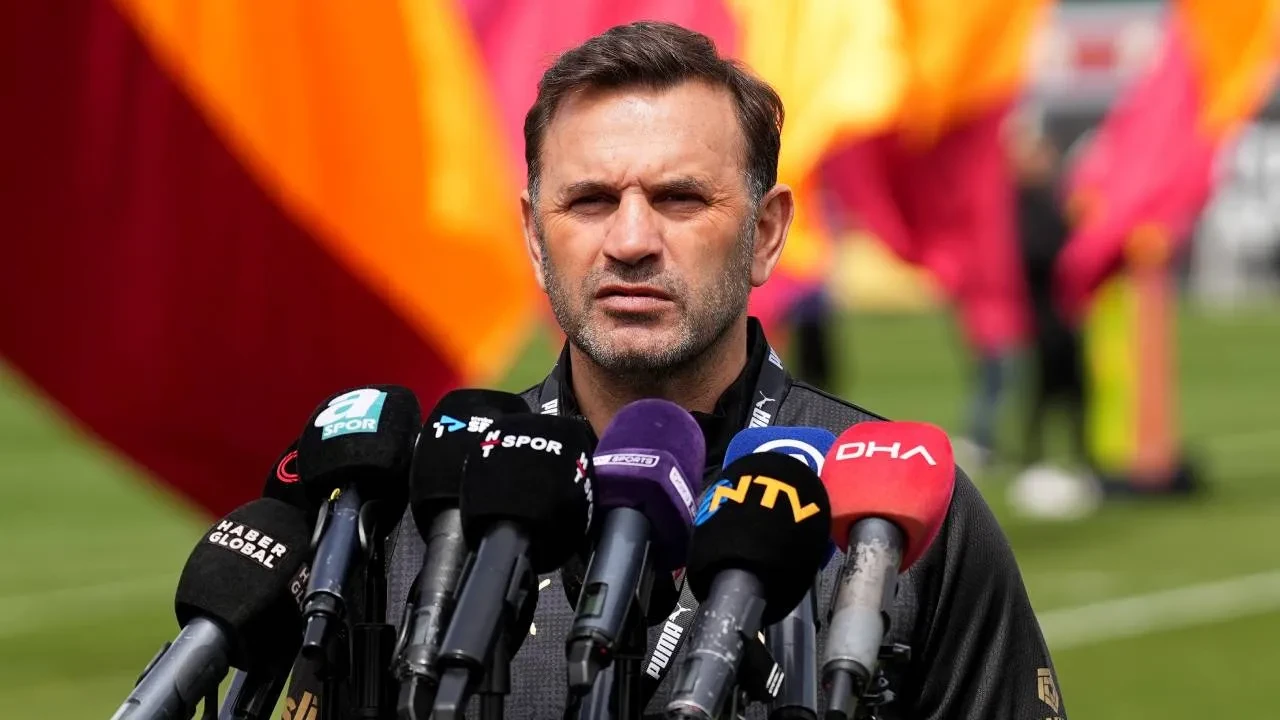 Okan Buruk'tan sosyal medya açıklaması! "Kafaya takmıyorum"