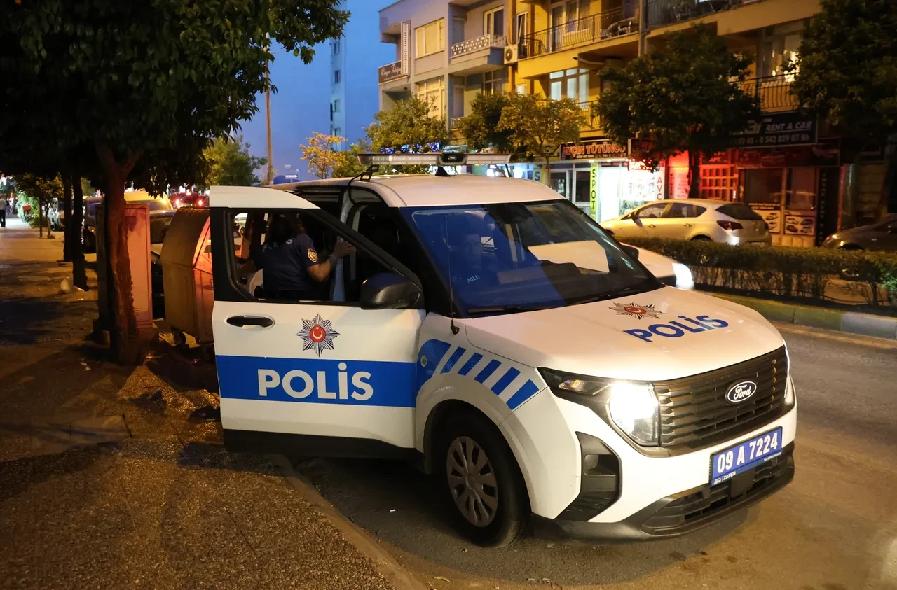 Aydın'da inanılmaz olay! Görme engelli adama yapmadığı kalmadı: Kapıyı açan polis ekipleri bile şoke oldu