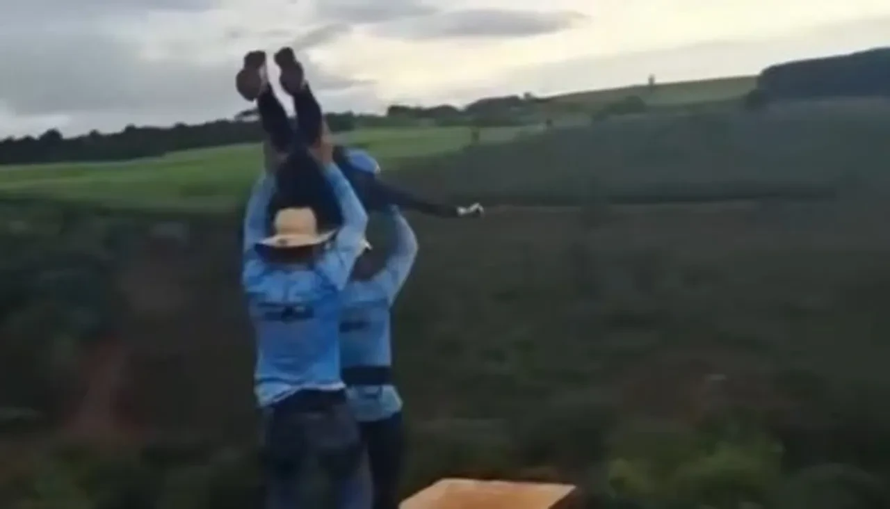 Bungee jumping macerası faciaya döndü! Kadını halatla bağlamadan aşağı attılar, kamera her şeyi kaydetti
