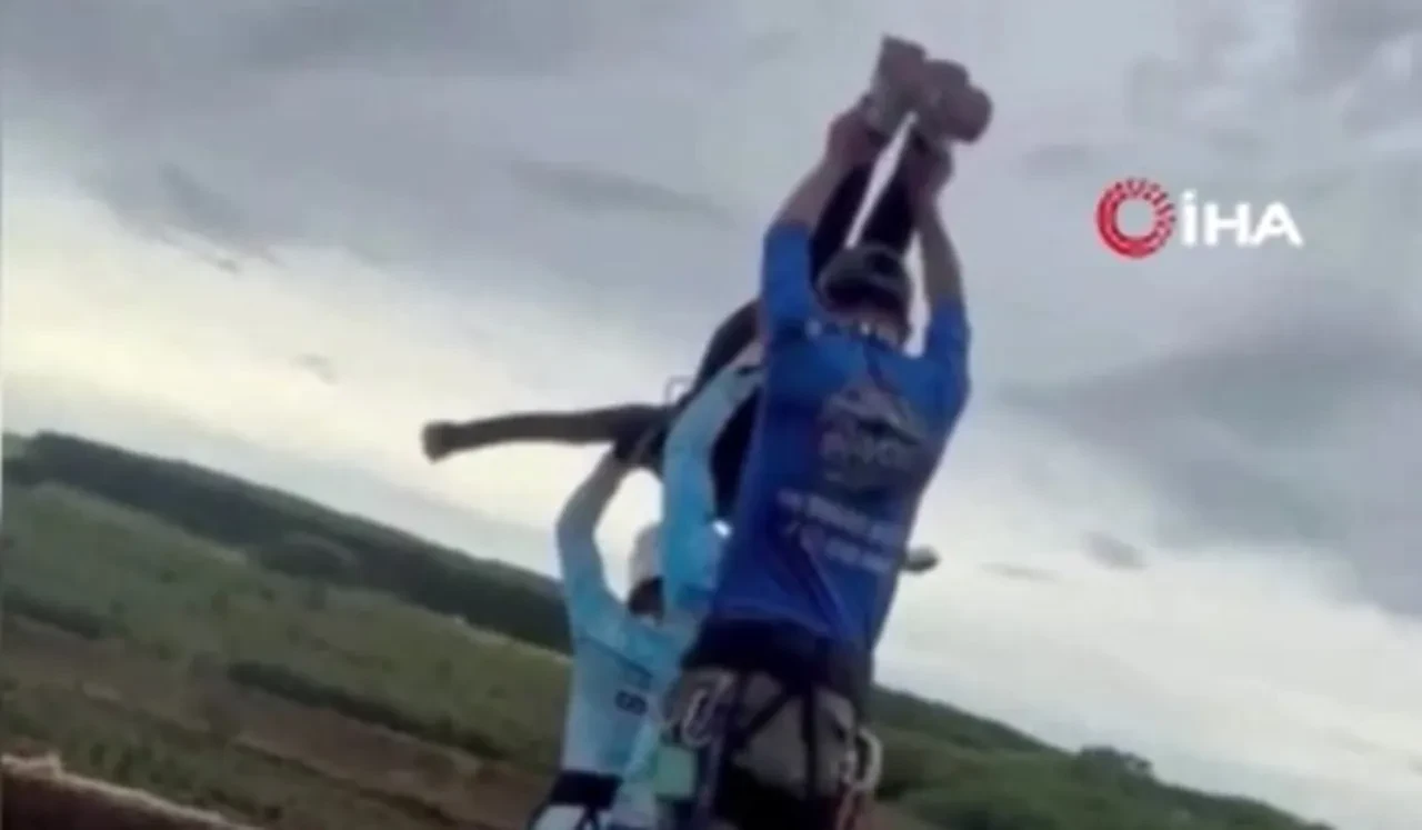 Bungee jumping macerası faciaya döndü! Kadını halatla bağlamadan aşağı attılar, kamera her şeyi kaydetti