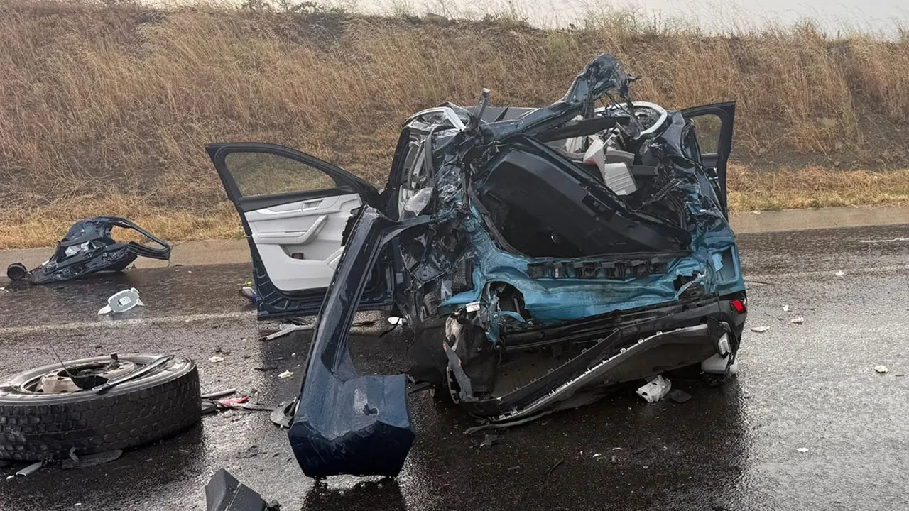 Çanakkale'de feci kaza: Ölü ve yaralılar var