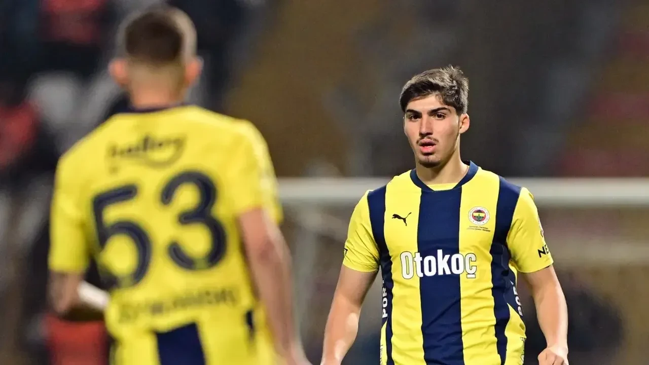 Galatasaray'dan stopere rekor kıran isim! Okan Buruk 'evet' dedi, Fenerbahçe’nin eski yıldızı geliyor