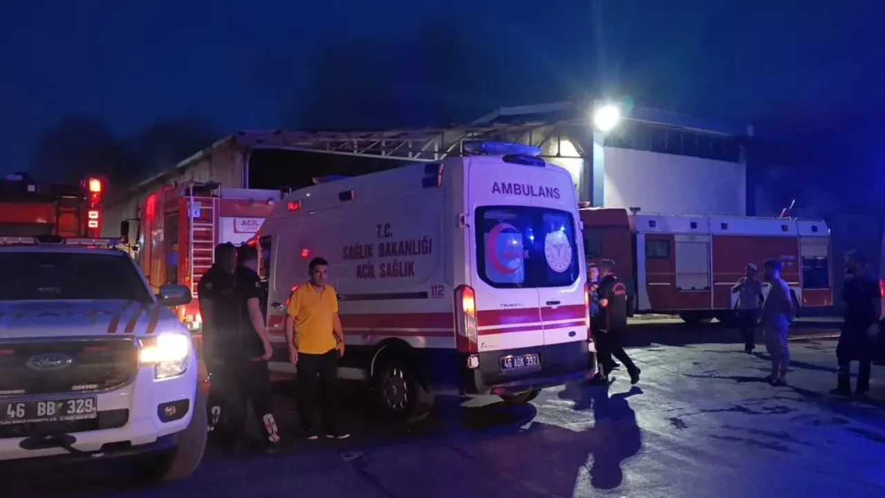 Kahramanmaraş'ta tekstil fabrikasında yangın