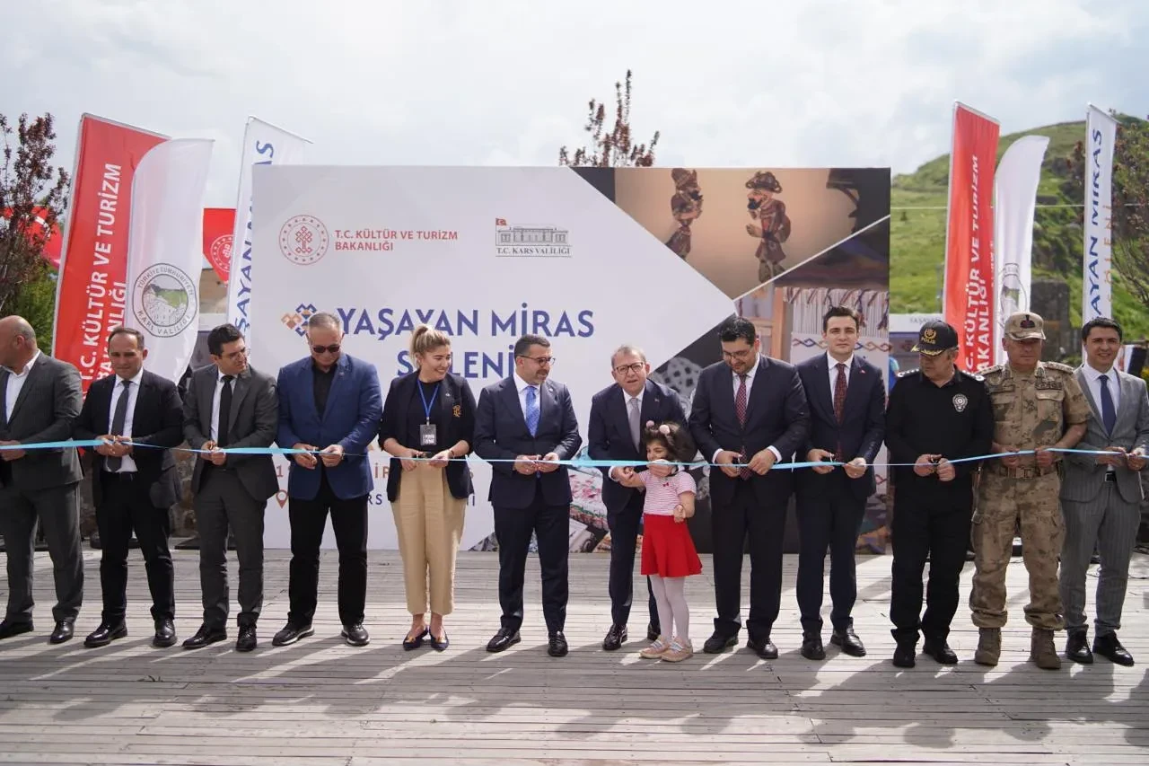Kars yaşayan miras şöleni tüm coşkusuyla başladı