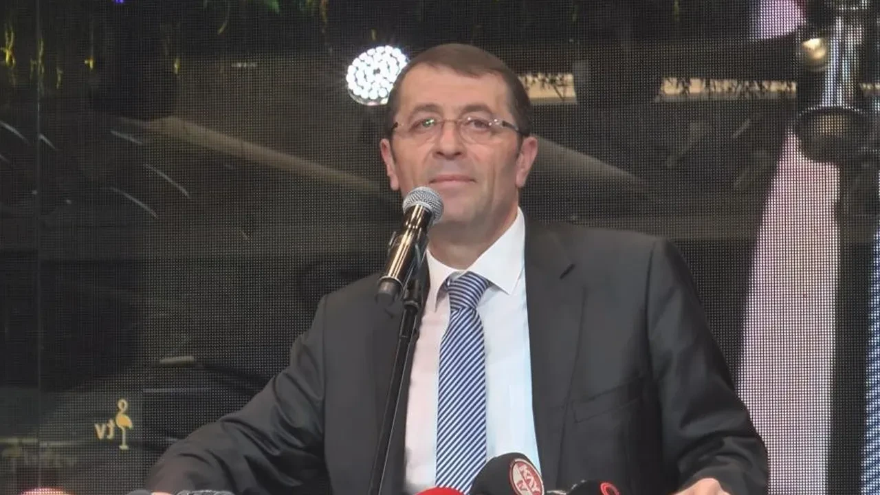 Kayseri Vali Yardımcısı Şenol Esmer kalp krizi geçirerek hayatını kaybetti
