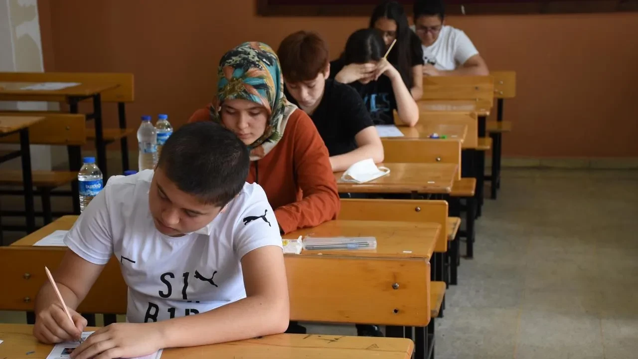 LGS sınav yorumları 2026! (sayısal, sözel) LGS sınavı zor muydu,kolay mıydı, nasıldı? Türkçe, Matematik, Fen Bilimleri, Yabancı Dil, İnkılap, Din Kültürü yorumları