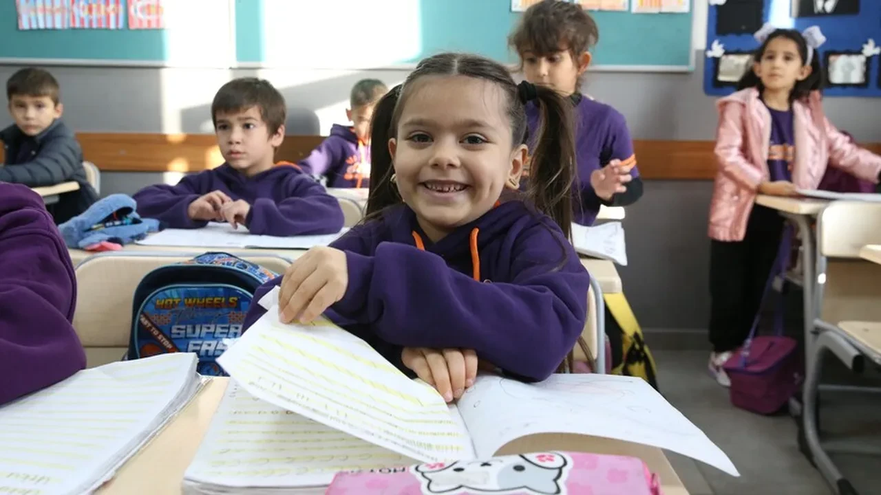Okulların açılış ve kapanış tarihleri belli oldu: MEB, 2026-2027 eğitim öğretim yılı takvimini 81 ile gönderdi