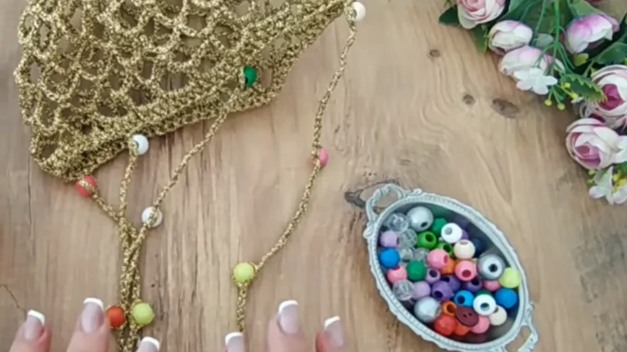 Tığ işi örgüyle yazın en trend aksesuarı file şapka yapımı! Bir oturuşta bitiyor