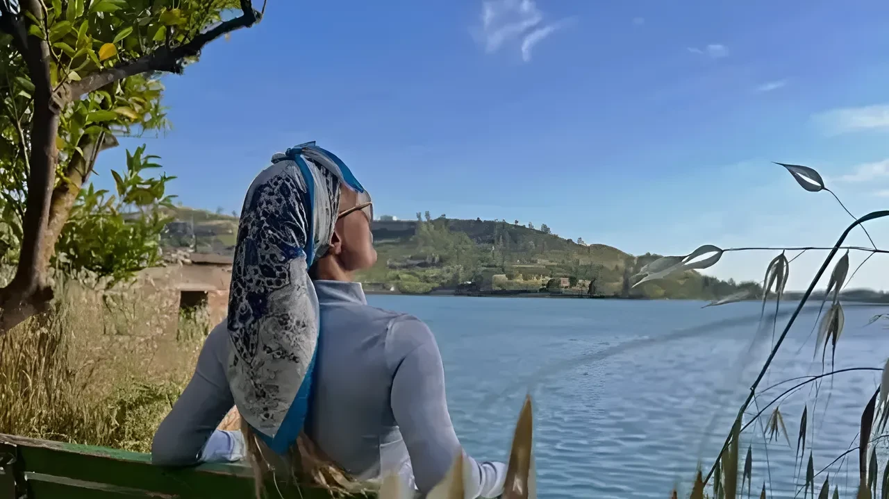 Tuğba Özay yalıda oturmayı elinin tersiyle itti! Çiftliğini devlete bırakıyor