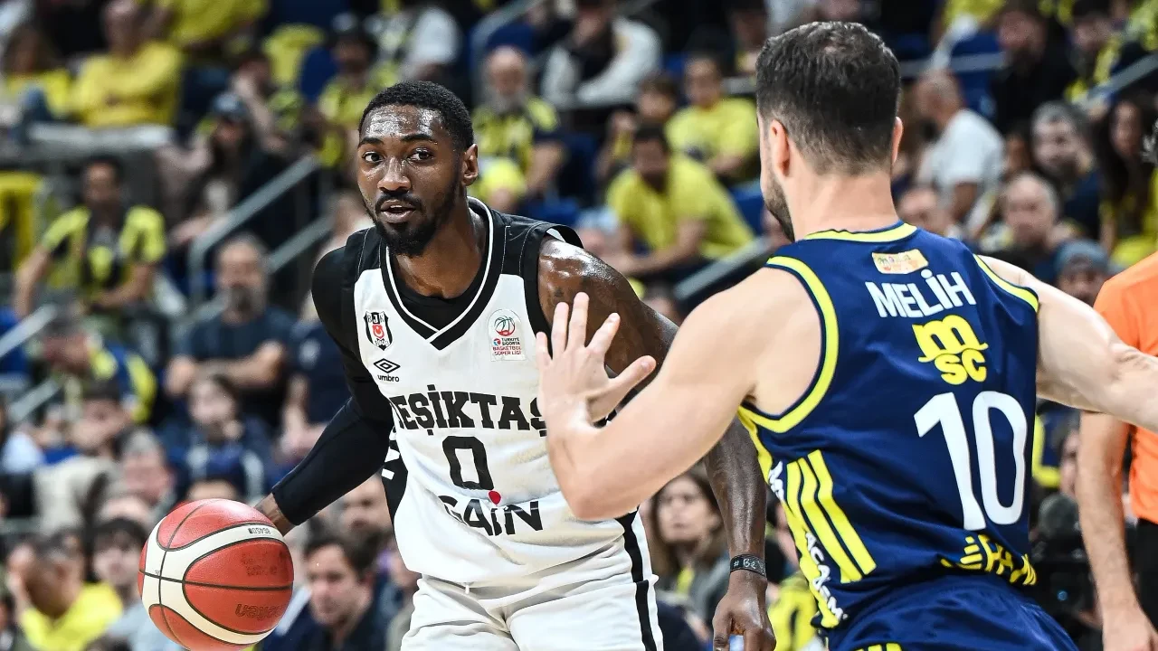 Beşiktaş GAİN, final serisinde öne geçti! Siyah-beyazlılar, Fenerbahçe Beko'yu mağlup etti