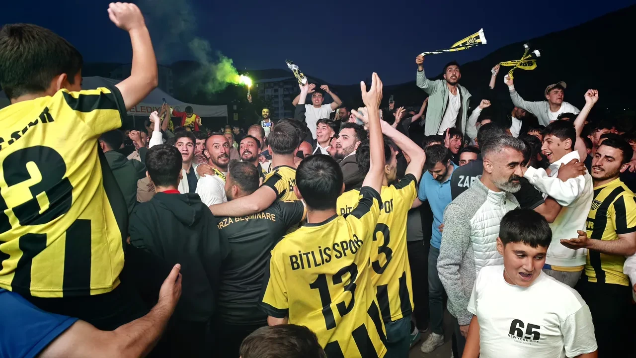 Bitlisspor 1916, 3. Lig'e yükseldi! Bitlis temsilcisi, Çarşambaspor'u 3-2 yendi