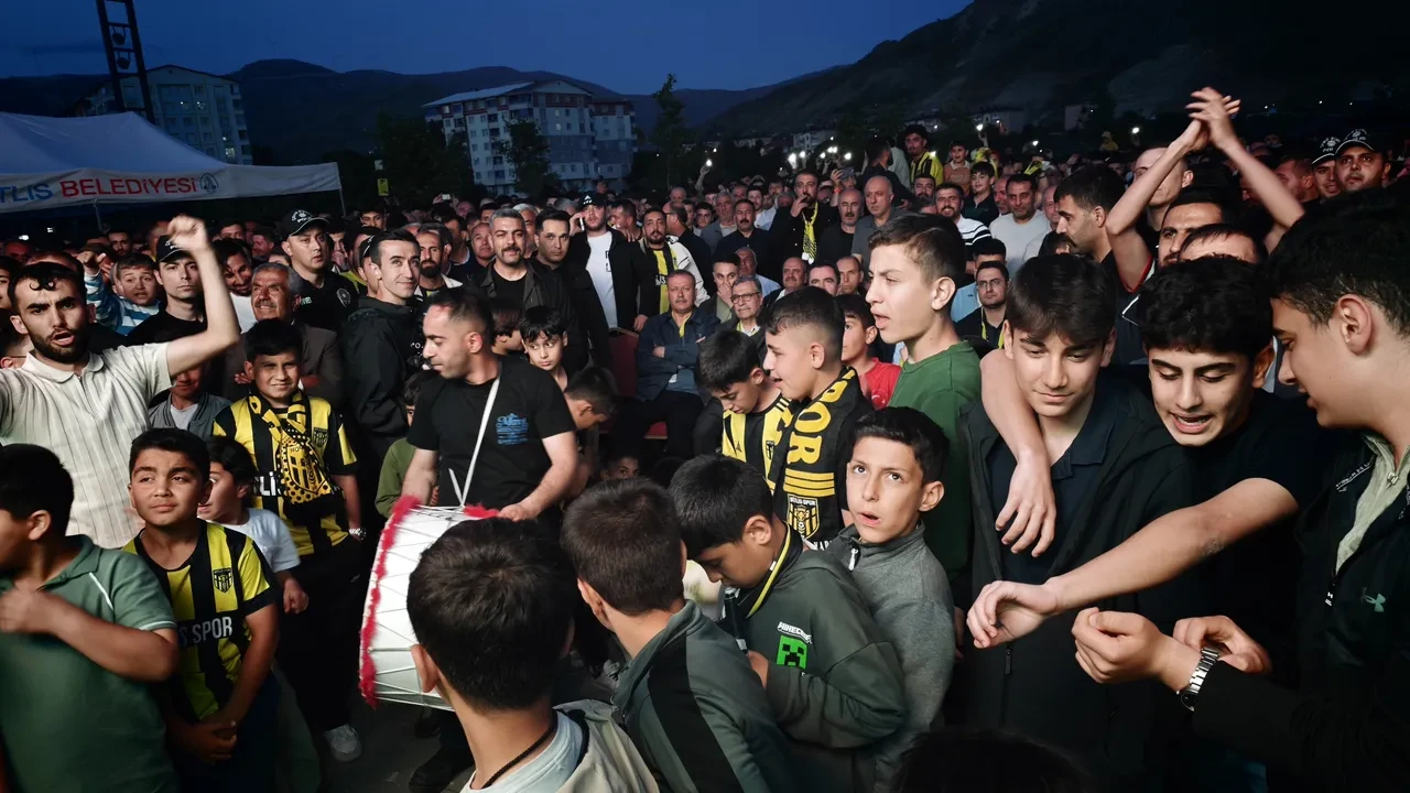 Bitlisspor 1916, 3. Lig'e yükseldi! Bitlis temsilcisi, Çarşambaspor'u 3-2 yendi