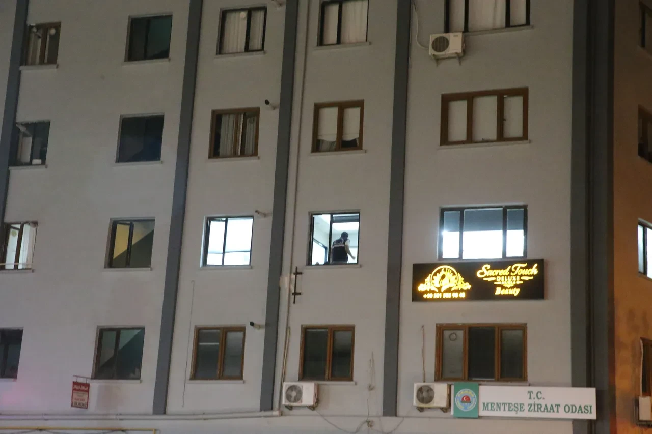 Muğla'da KADES ihbarına giden polis, astsubayın açtığı ateşle şehit oldu