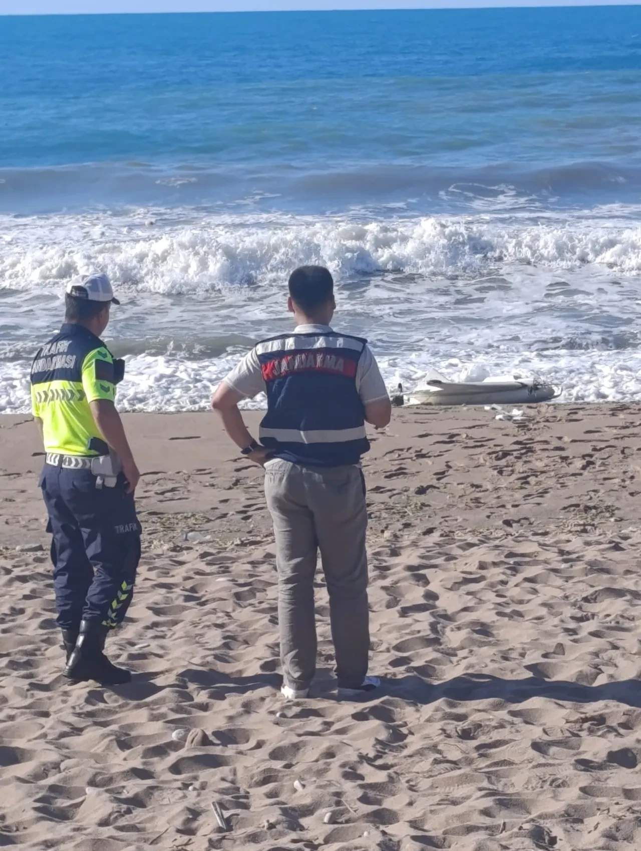 Plaja gidenler görünce korkuya kapıldı: Kapısuyu Plajı'na silahlı insansız hava aracı vurdu