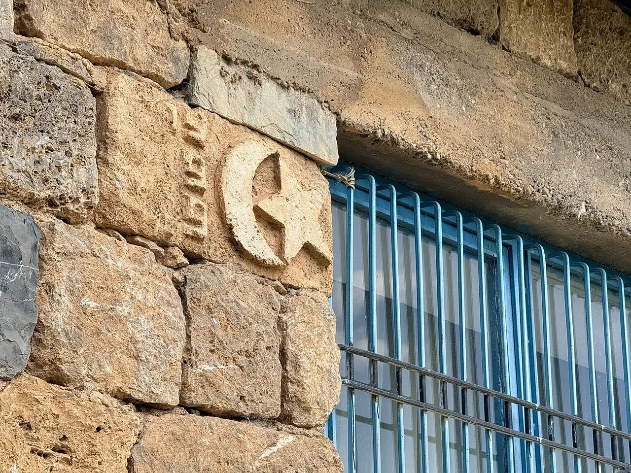 Şırnaklı ustanın 30 yıl önce yaptığı taş ev turist akınına uğruyor