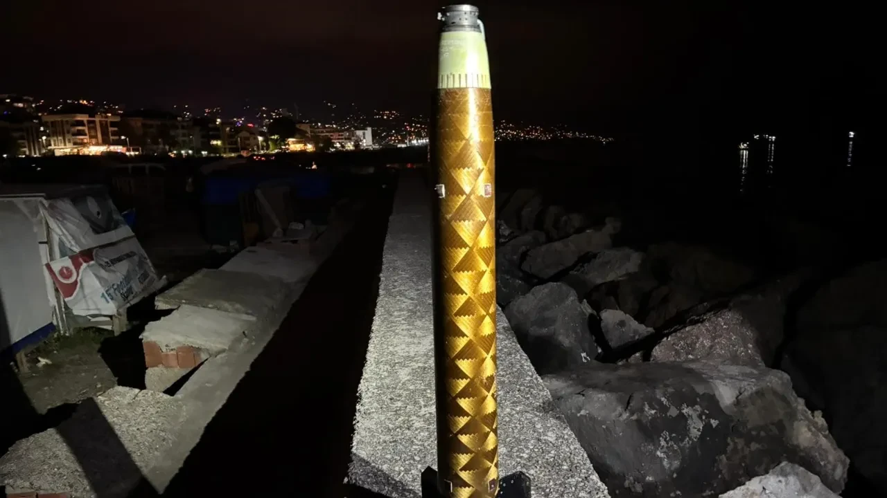 Trabzon sahilinde roket motoru alarmı! Üzerinde Rus menşeli işaretler var