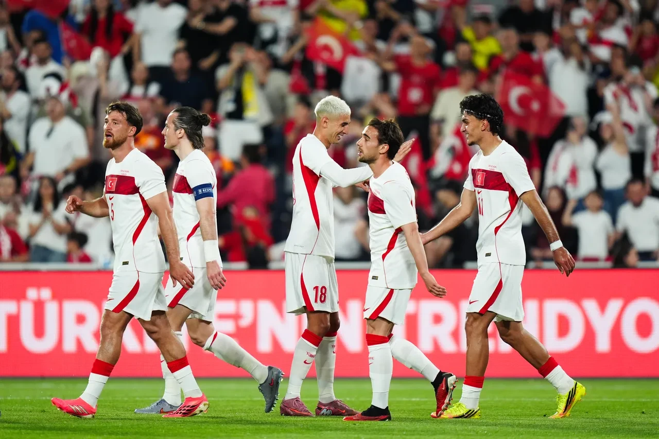 Türkiye Dünya Kupası gruptan nasıl çıkar? Türkiye Avustralya’yı yenerse, yenilirse, berabere kalırsa ne olur?