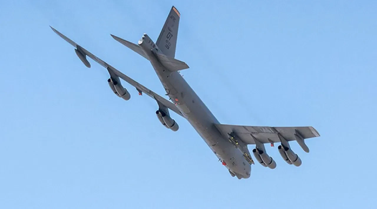 ABD'de iki günde ikinci savaş uçağı kazası: Edwards Hava Üssü'nden kalkan B-52 bombardıman uçağı yere çakıldı!