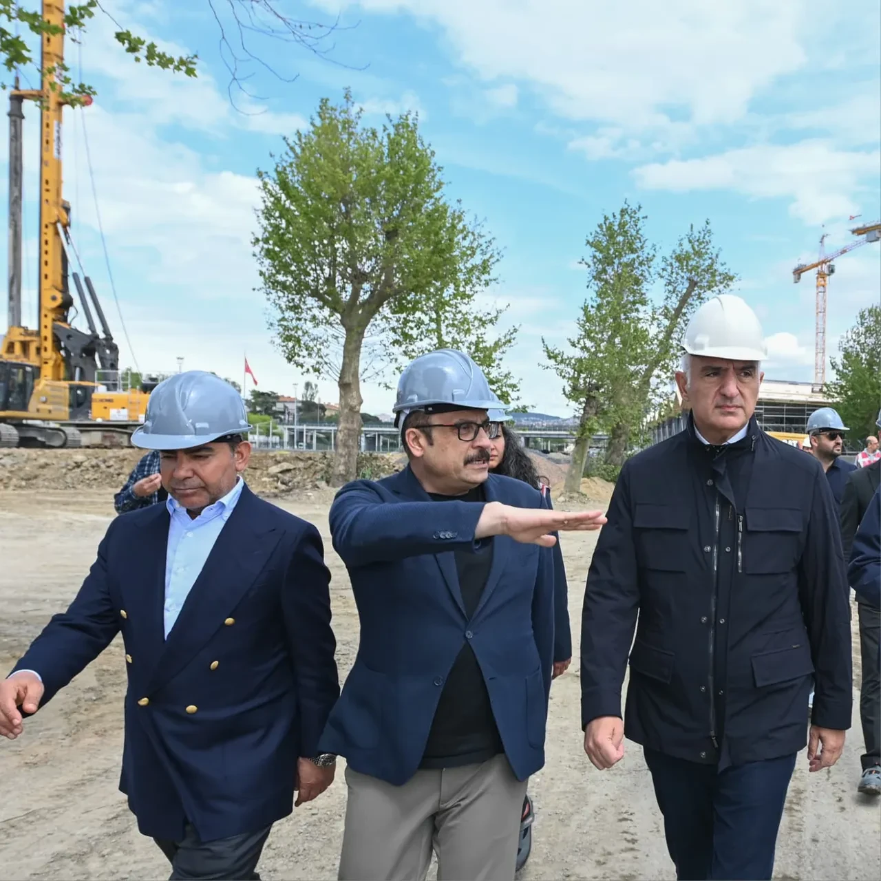 Asırlık mirasta tarihi gelişme: Haydarpaşa Garı'nda iskeleler söküldü, muhteşem cephe ortaya çıktı!
