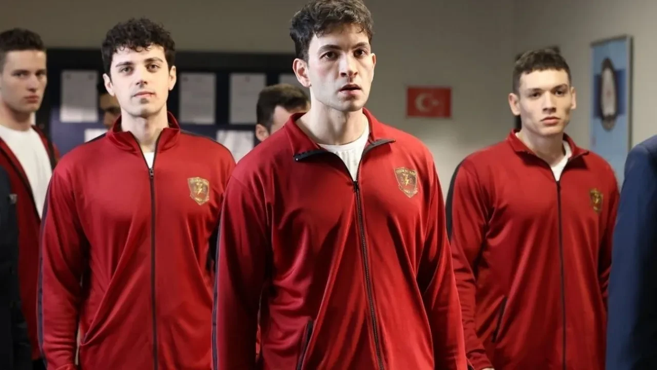 Berk Ali Çatal kimdir? Berk Ali Çatal kaç yaşında? Berk Ali Çatal hangi dizilerde oynadı?