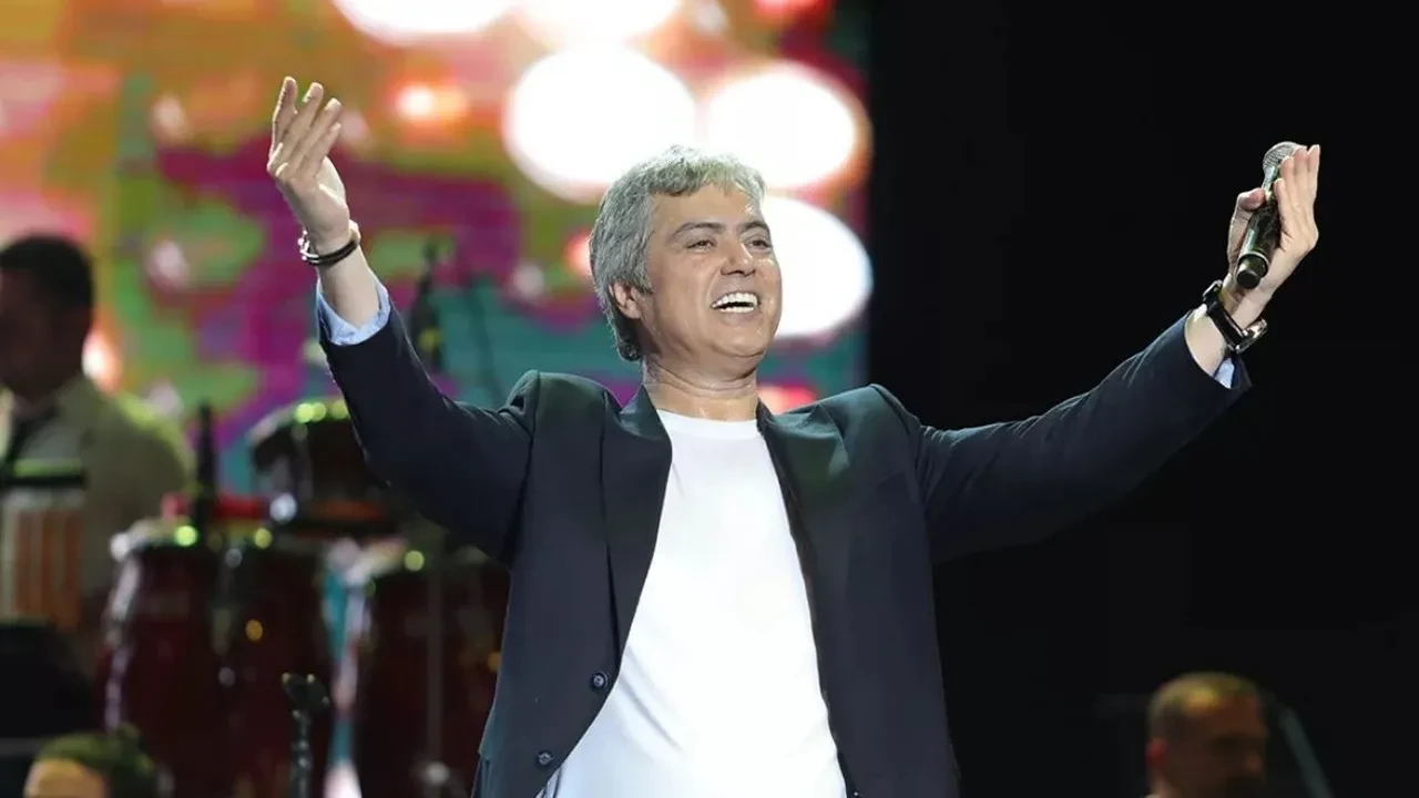 Cengiz Kurtoğlu sevenlerini korkuttu! Konsere giderken kaza geçirdi