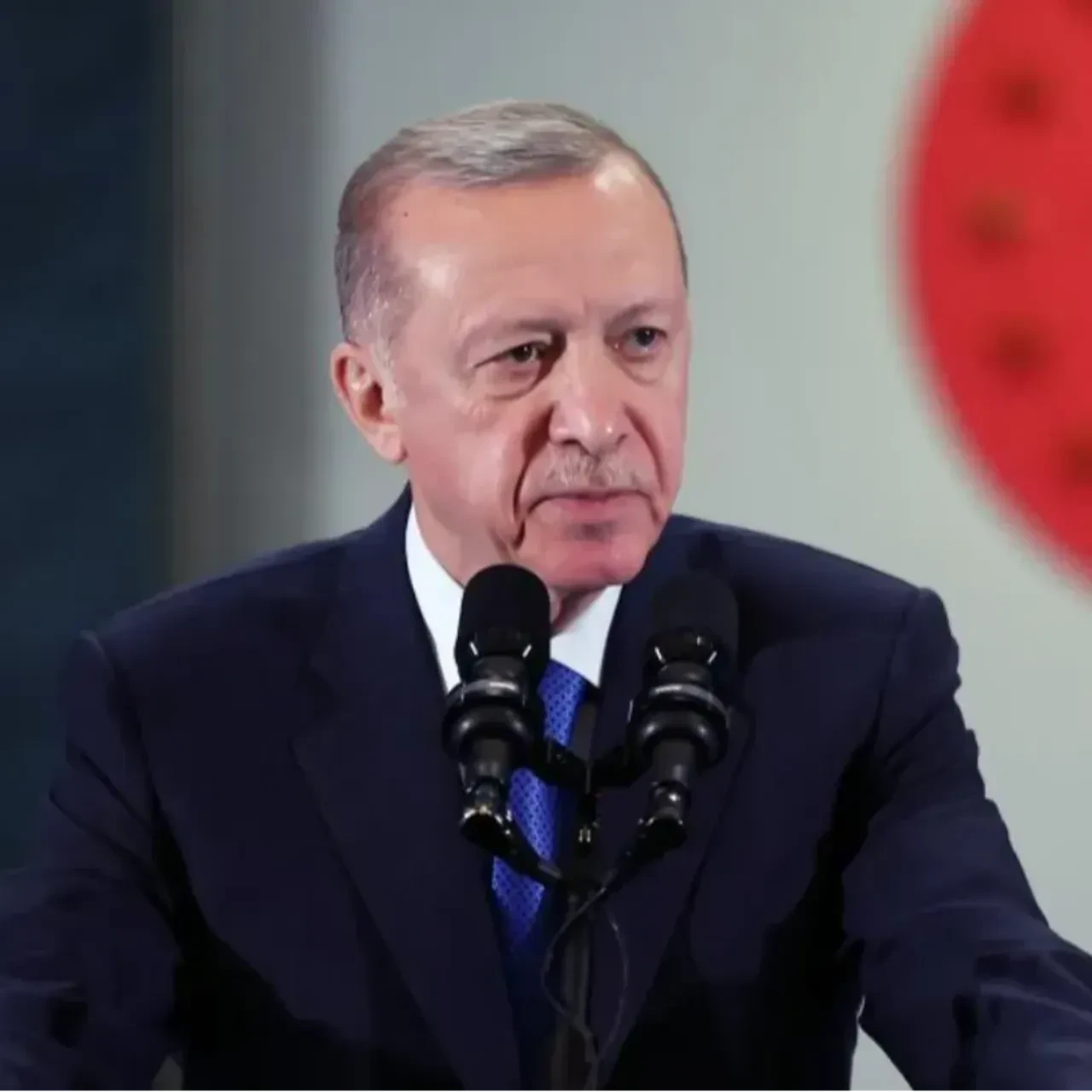 Cumhurbaşkanı Erdoğan'dan şehit polis Tayfun Baş için başsağlığı mesajı