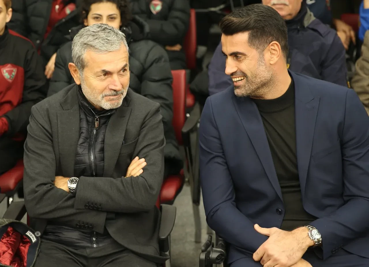Fenerbahçe'de 'Kocaman' zirve! Yönetim teknik direktör için toplanıyor