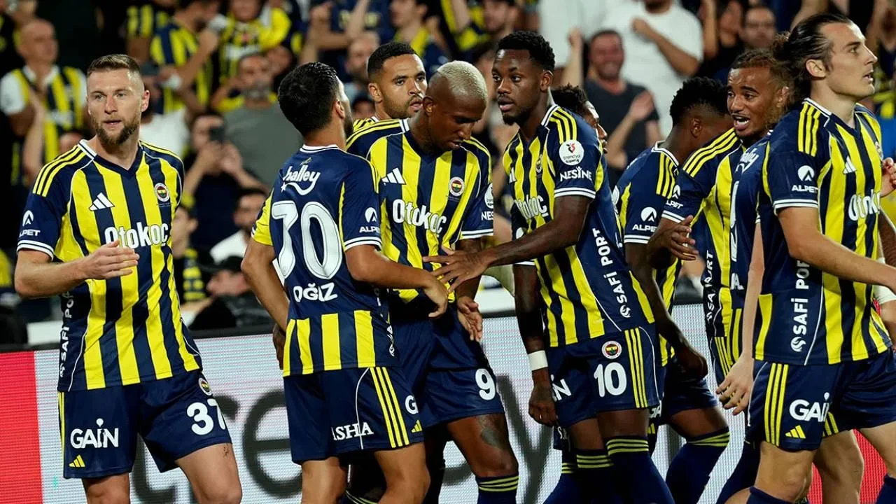 Fenerbahçe'de yöneticilerin görevleri belli oldu! İşte futboldan sorumlu isimler