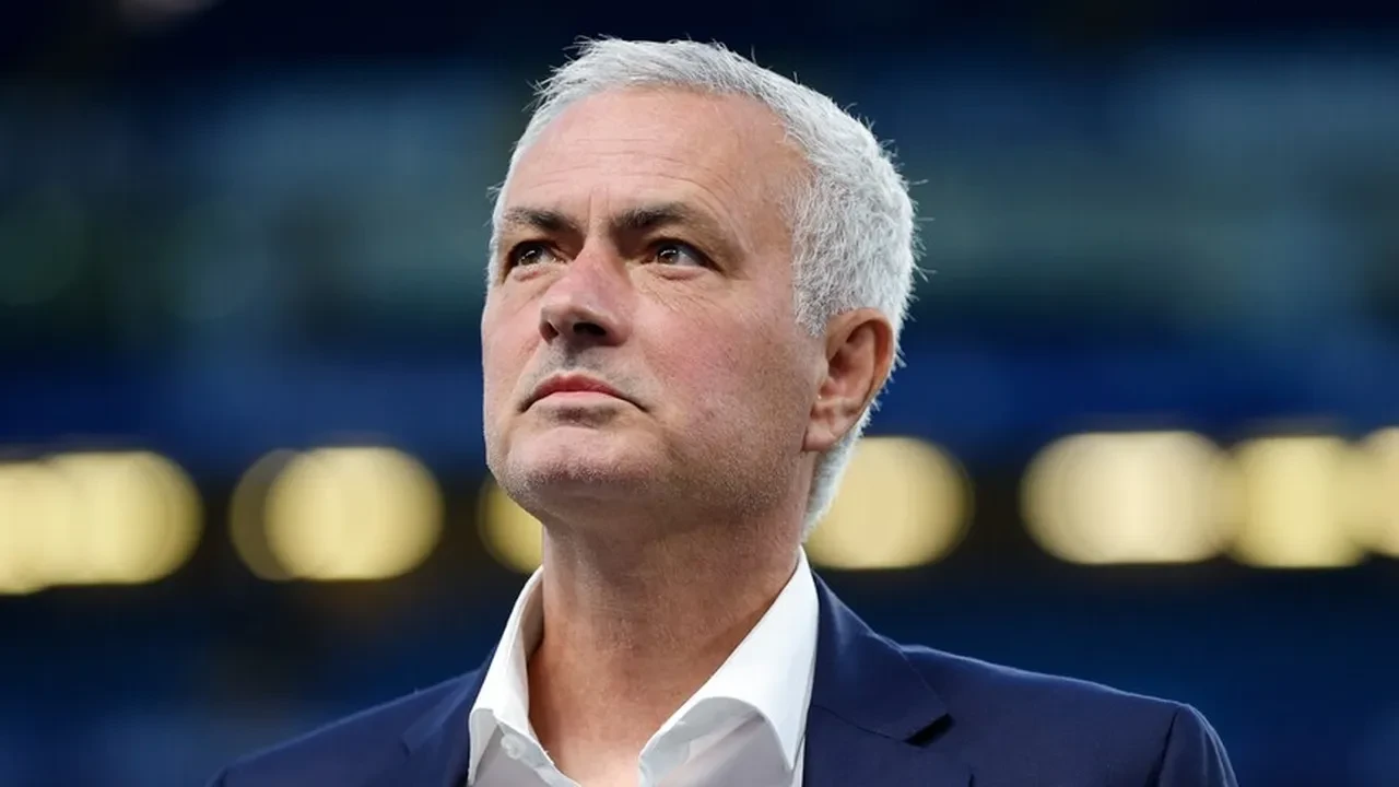 Galatasaray, Real Madrid'in savunmasına göz koydu! Mourinho onay verdi, resmi temaslar başladı