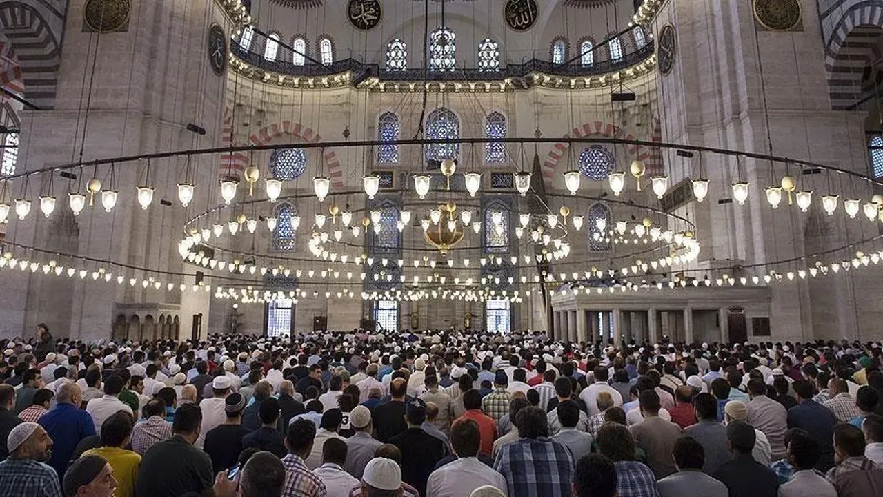 Hicri Yılbaşı gecesi yapılacak ibadetler! Hangi dualar okunur?