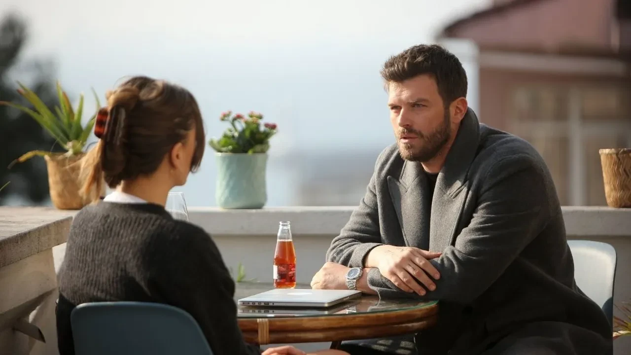 Kıvanç Tatlıtuğ'un çıkışı şaşırttı! İçinden Kuzey Tekinoğlu çıktı